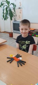 Мешкова Елена Александровна г. Дегтярск Муниципальное бюджетное дошкольное образовательное учреждение "Детский сад комбинированного вида № 16" Бобрышев Тимофей, 6 лет Номинация: «Дикие птицы» «Птичьи посиделки».